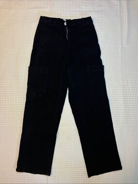 Women's Black Cropped Cargo Jeans - High-Rise Ankle Fit